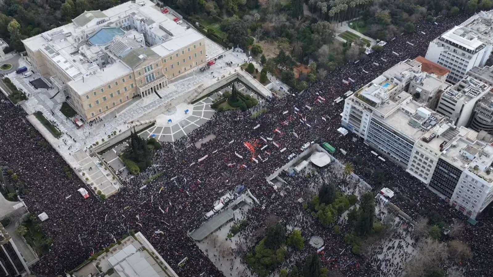 The struggle escalates with mass participation in today's nationwide strike