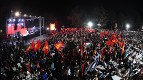 Мы продолжаем упорно и твердо идти по пути свержения этой прогнившей и устаревшей системы, по пути борьбы за рассвет нового социалистического общества